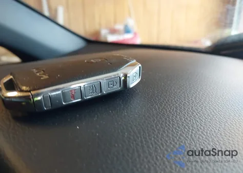 2024 Kia K5 Gt-Line z USA, uszkodzony, nr VIN 5XXG64J27RG233227